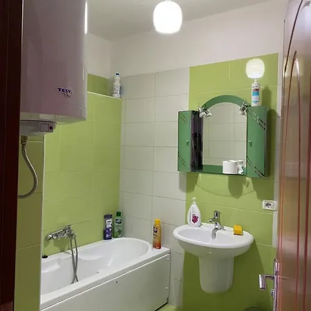 The Night Centre Apartament *